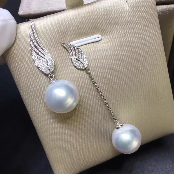 Edgy Wings Earring (Gold)