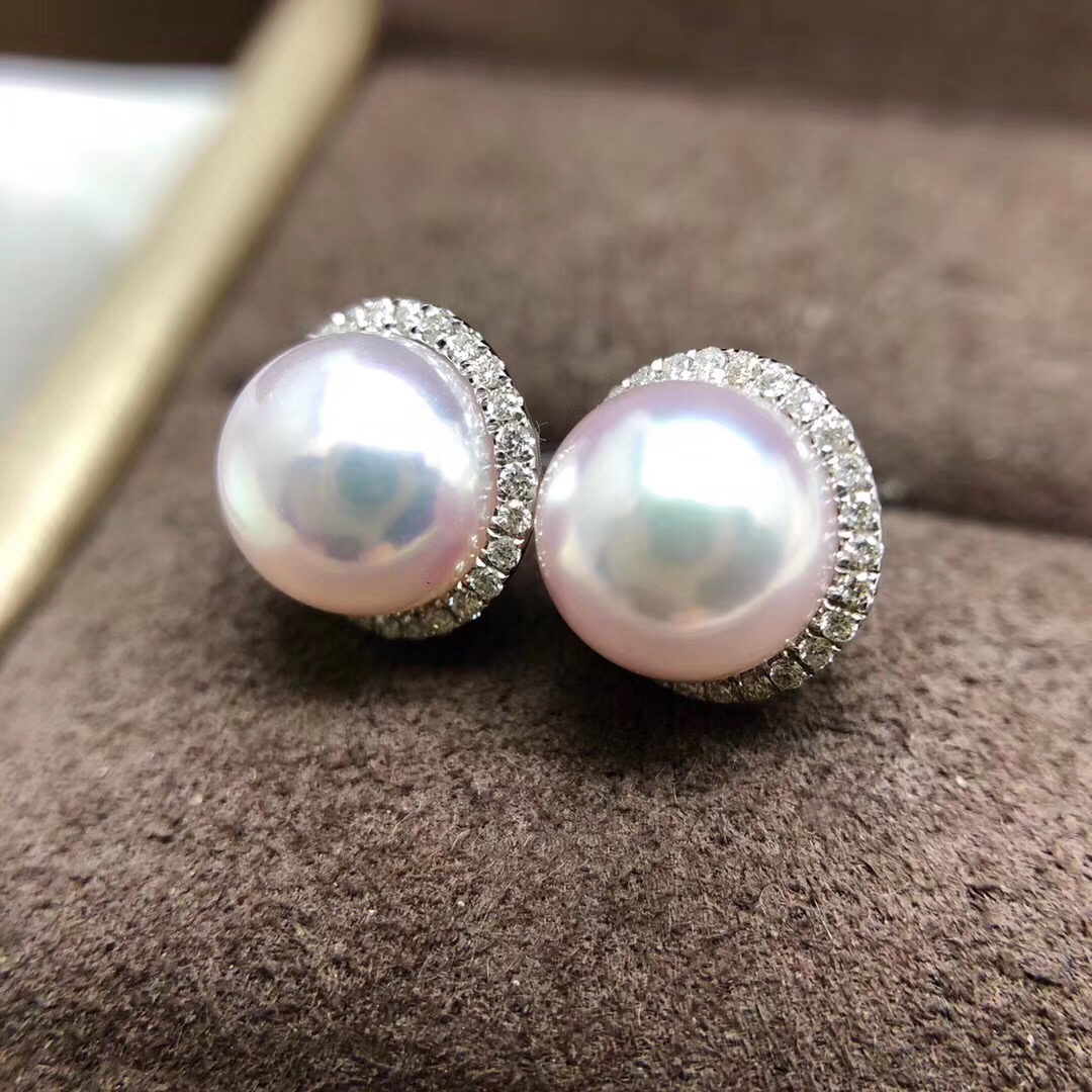 Halo D Earring