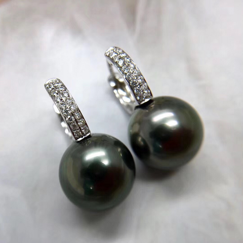 Hoop D2 Earring (Black)