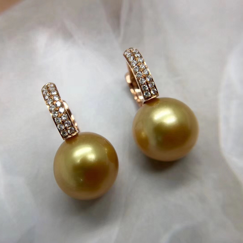 Hoop D2 Earring (Gold)
