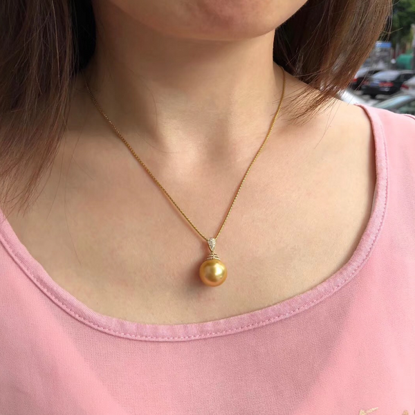 Terrace pendant - gold