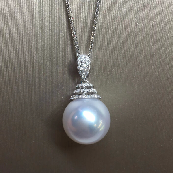 Terrance pendant - white