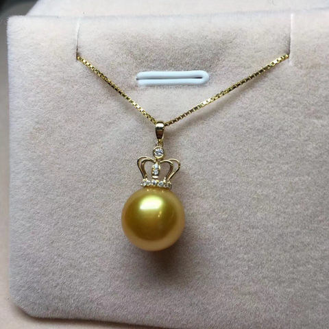 Crown D pendant
