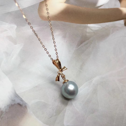 Ribbon DKnot Pendant
